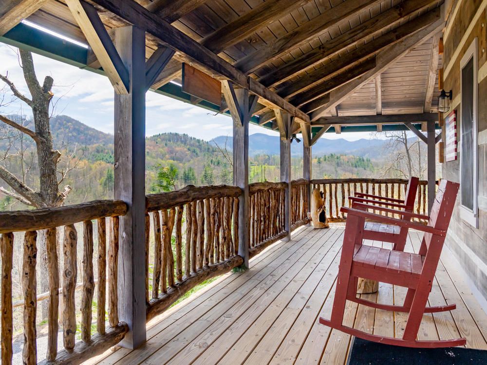 Majors Estate: 1610 Perth Rd, Clyde, NC 28721